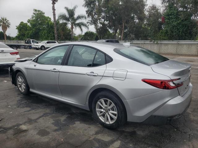 4T1DAACKXSU523390 - 2025 TOYOTA CAMRY XSE SILVER photo 2