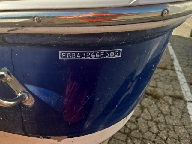 FGB43266E505 - 2005 CHAP BOAT თეთრი ფოტო 10