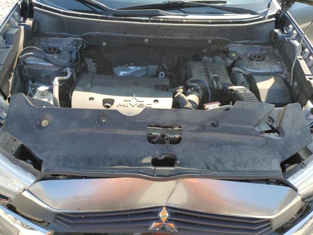 JA4AR3AU2HZ051563 - 2017 MITSUBISHI OUTLANDER ES SILVER photo 12