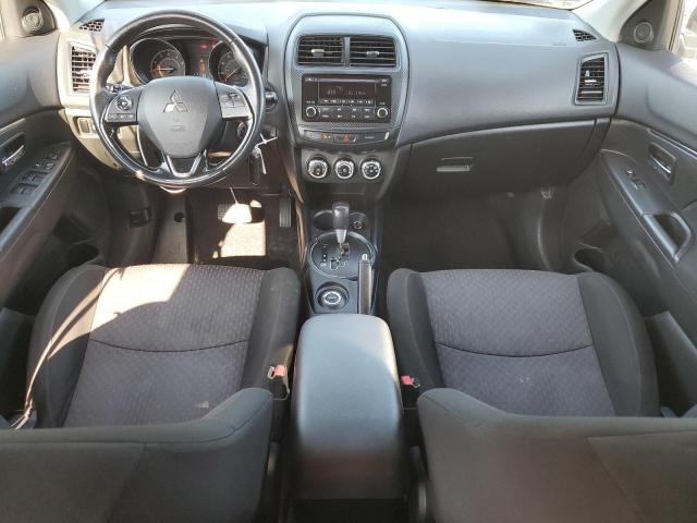 JA4AR3AU2HZ051563 - 2017 MITSUBISHI OUTLANDER ES SILVER photo 8