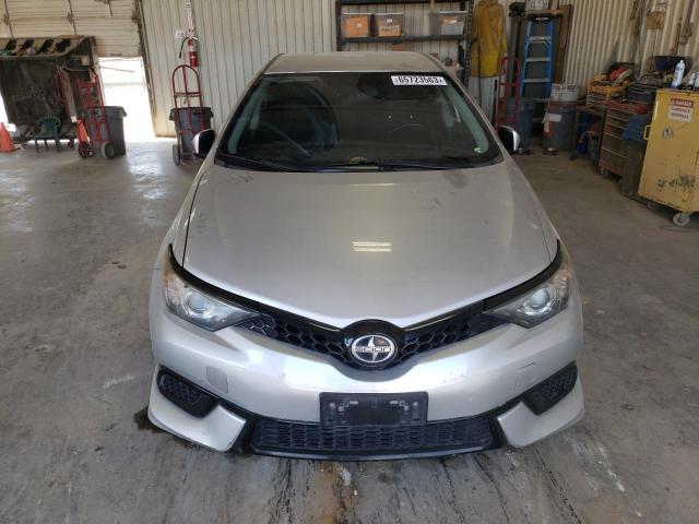 JTNKARJE8GJ509757 - 2016 TOYOTA SCION IM SILVER photo 5