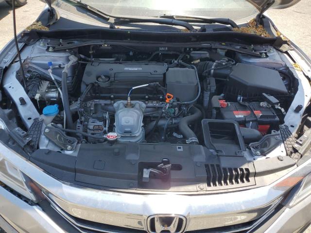 1HGCR2F54HA065328 - 2017 HONDA ACCORD SPORT SILVER photo 11