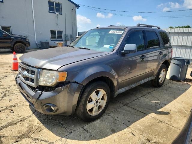 2010 FORD ESCAPE XLT, 