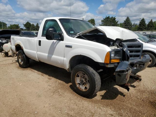 1FTNF21577EA03016 - 2007 FORD F250 SUPER DUTY WHITE photo 4