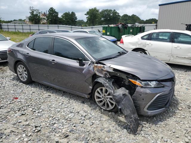 4T1C11AK1MU548146 - 2021 TOYOTA CAMRY LE GRAY photo 4