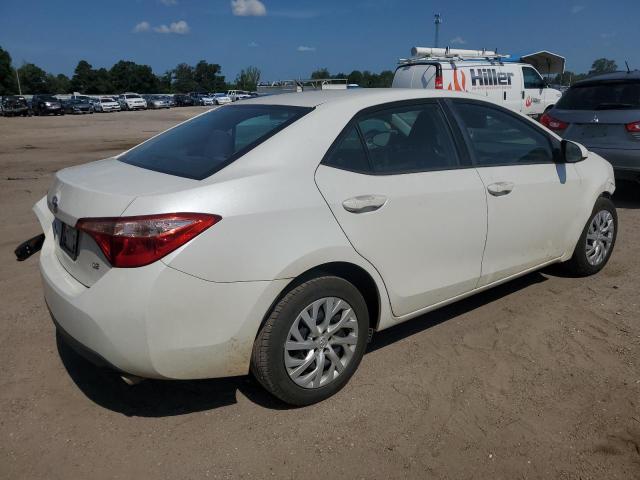 5YFBURHE7JP760161 - 2018 TOYOTA COROLLA L თეთრი ფოტო 3