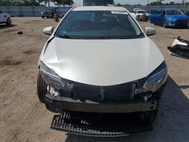 5YFBURHE7JP760161 - 2018 TOYOTA COROLLA L თეთრი ფოტო 5