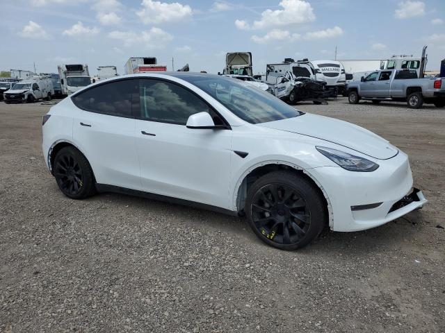 5YJYGDEDXMF115147 - 2021 TESLA MODEL Y WHITE photo 4