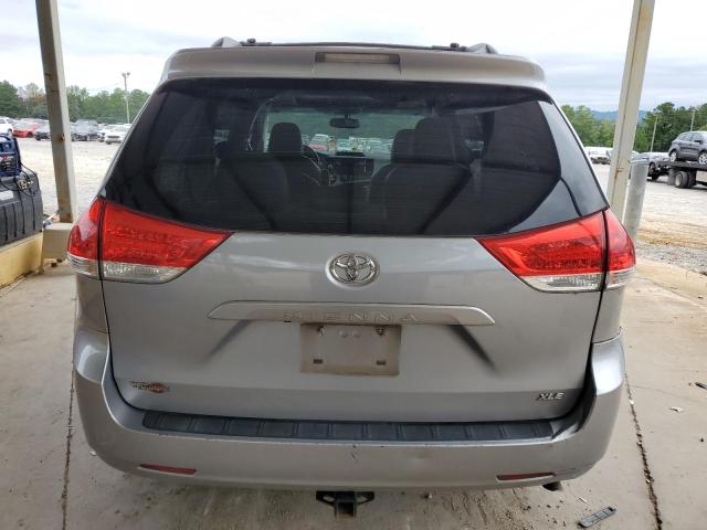 5TDYK3DC6CS191654 - 2012 TOYOTA SIENNA XLE GRAY photo 6