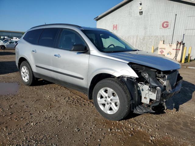 1GNKRFKD5HJ250137 - 2017 CHEVROLET TRAVERSE LS SILVER photo 4