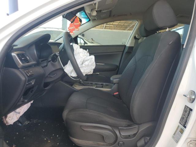 5XXGT4L34KG296824 - 2019 KIA OPTIMA LX WHITE photo 7