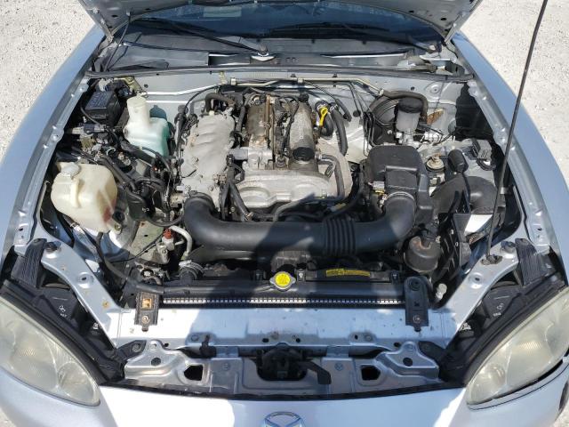 JM1NB353310203650 - 2001 MAZDA MX-5 MIATA BASE SILVER photo 11