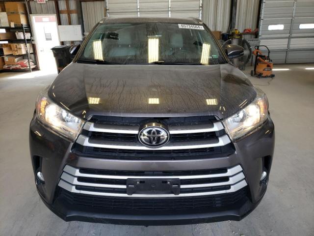 5TDJZRFHXKS591224 - 2019 TOYOTA HIGHLANDER SE GRAY photo 5