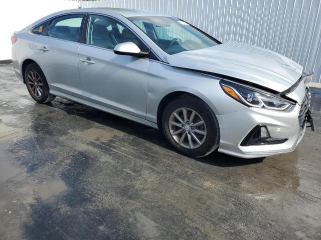 5NPE24AF6KH753404 - 2019 HYUNDAI SONATA SE SILVER photo 4