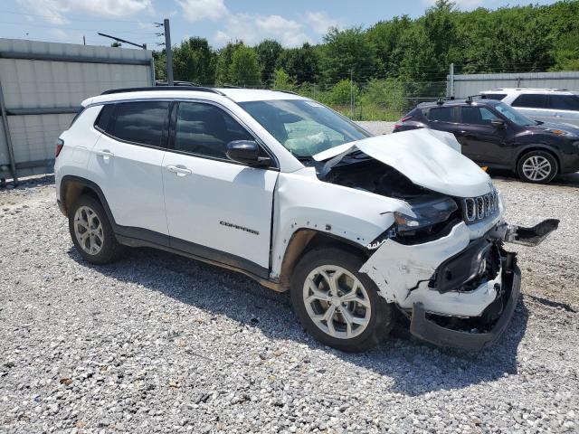 3C4NJDBN9ST514843 - 2025 JEEP COMPASS LATITUDE თეთრი ფოტო 4