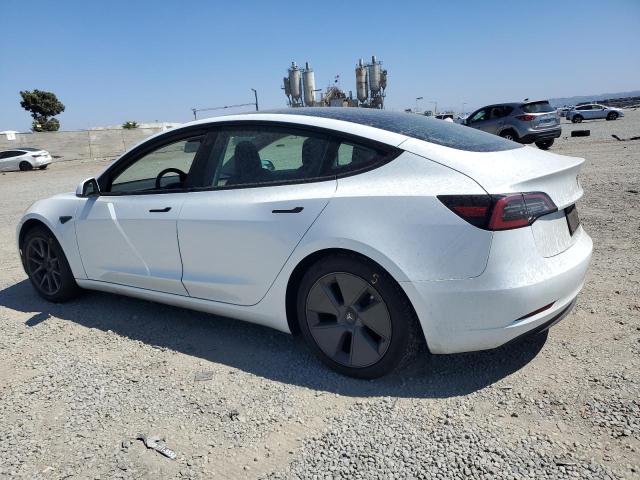 5YJ3E1EA2PF418660 - 2023 TESLA MODEL 3 Biały zdjęcie 2