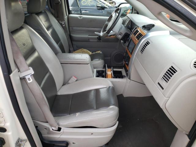 1A8HW58238F138928 - 2008 CHRYSLER ASPEN LIMITED CREAM photo 5