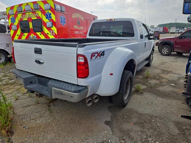 1FT8X3DT2GEB28791 - 2016 FORD F350 SUPER DUTY WHITE photo 3