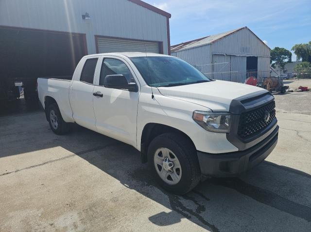 5TFRM5F19KX135111 - 2019 TOYOTA TUNDRA DOUBLE CAB SR WHITE photo 1