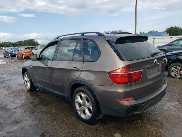 5UXZV8C54CL425320 - 2012 BMW X5 XDRIVE50I BROWN photo 2