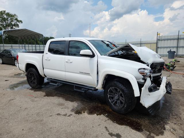 3TMAZ5CN4KM089053 - 2019 TOYOTA TACOMA DOUBLE CAB WHITE photo 4