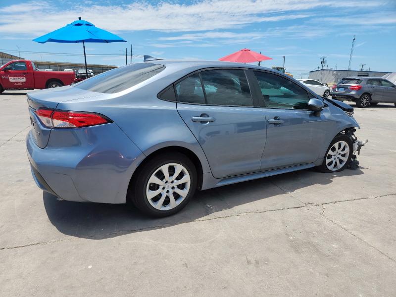 5YFEPMAE7NP323154 - 2022 TOYOTA COROLLA LE BLUE photo 3