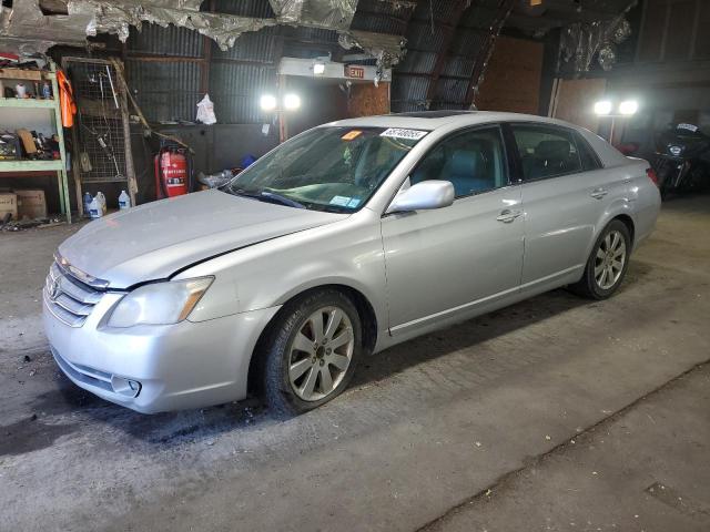 2006 TOYOTA AVALON XL, 