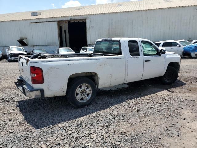 1GCEC19028E116174 - 2008 CHEVROLET SILVERADO C1500 თეთრი ფოტო 3