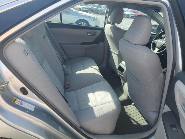 4T1BF1FK0HU654132 - 2017 TOYOTA CAMRY LE SILVER photo 10