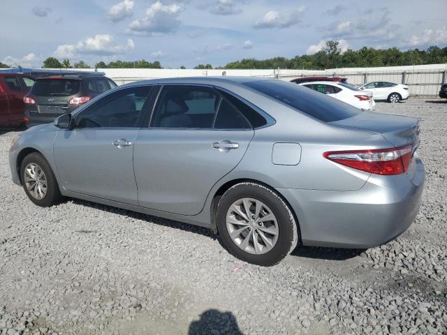 4T1BF1FK0HU654132 - 2017 TOYOTA CAMRY LE SILVER photo 2