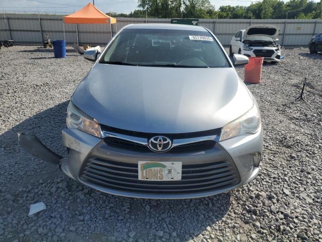 4T1BF1FK0HU654132 - 2017 TOYOTA CAMRY LE SILVER photo 5