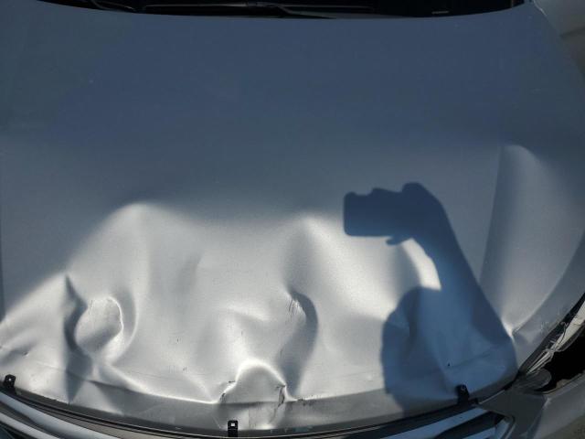 5XYZUDLB6JG570838 - 2018 HYUNDAI SANTA FE S Gümüş foto 12