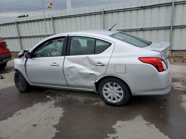 3N1CN7AP2FL853212 - 2015 NISSAN VERSA S SILVER photo 2