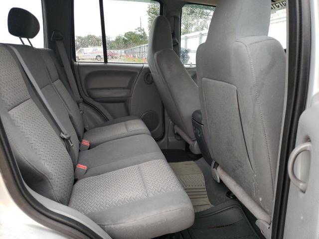1J4GK38K15W501087 - 2005 JEEP LIBERTY RENEGADE 银色 照片 11