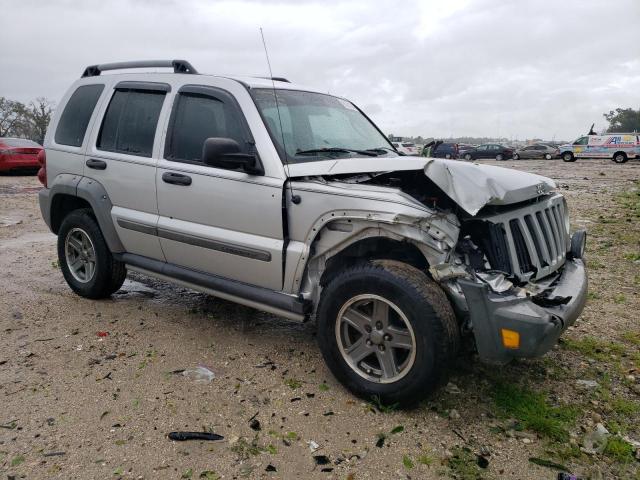 1J4GK38K15W501087 - 2005 JEEP LIBERTY RENEGADE 银色 照片 4