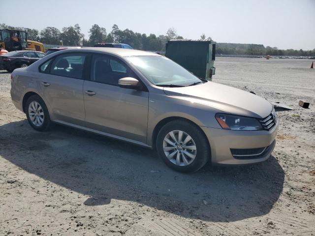 1VWAS7A32FC008069 - 2015 VOLKSWAGEN PASSAT S GOLD photo 4