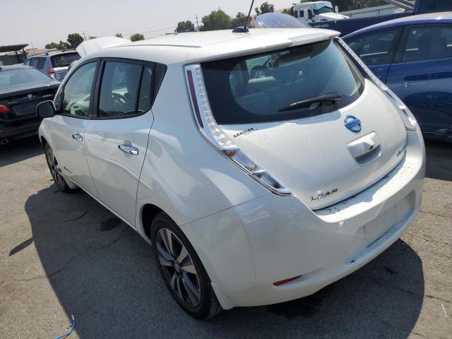 1N4AZ0CP5FC334363 - 2015 NISSAN LEAF S WHITE photo 2