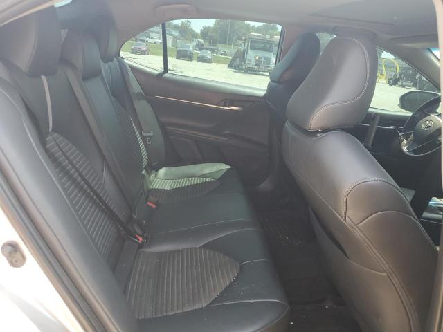 4T1B11HK1JU040739 - 2018 TOYOTA CAMRY L GRAY photo 10