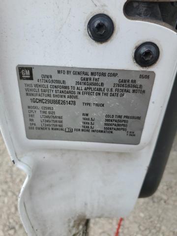 1GCHC29U86E261478 - 2006 CHEVROLET SILVERADO C2500 HEAVY DUTY WHITE photo 12