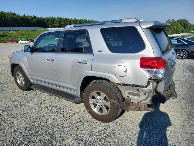 JTEZU5JR9B5018584 - 2011 TOYOTA 4RUNNER SR5 SILVER photo 2