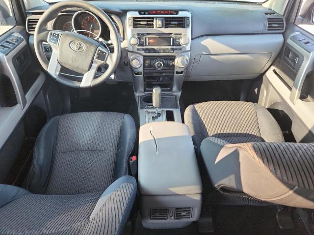 JTEZU5JR9B5018584 - 2011 TOYOTA 4RUNNER SR5 SILVER photo 8