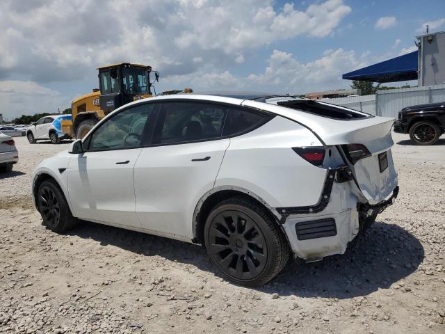7SAYGDEEXPA099335 - 2023 TESLA MODEL Y WHITE photo 2