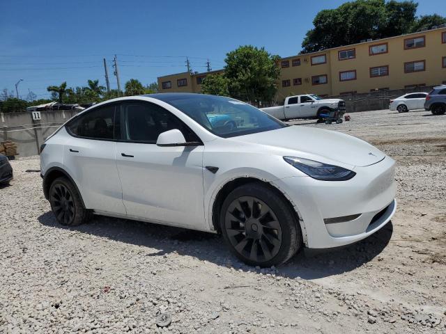 7SAYGDEEXPA099335 - 2023 TESLA MODEL Y WHITE photo 4