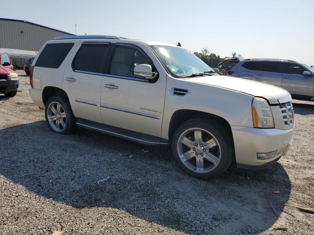 1GYFK63887R391360 - 2007 CADILLAC ESCALADE LUXURY WHITE photo 4