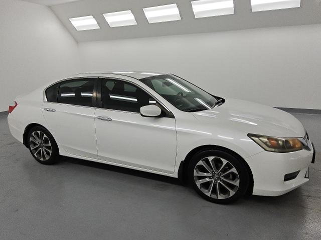 1HGCR2F50FA119138 - 2015 HONDA ACCORD SPORT WHITE photo 4