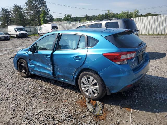 4S3GTAA62J3735013 - 2018 SUBARU IMPREZA BLUE photo 2