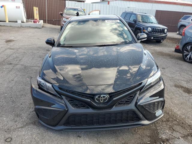 4T1G11AK6PU177751 - 2023 TOYOTA CAMRY SE NIGHT SHADE BLACK photo 5