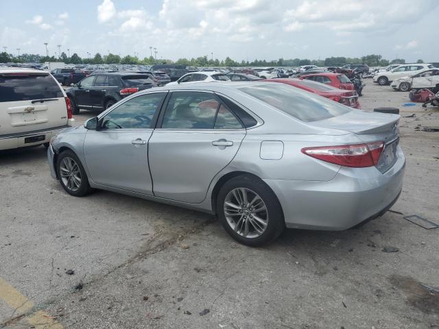 4T1BF1FK2FU476334 - 2015 TOYOTA CAMRY LE SILVER photo 2