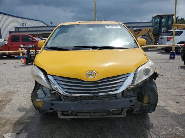 5TDJK3DC8CS041675 - 2012 TOYOTA SIENNA LE YELLOW photo 5