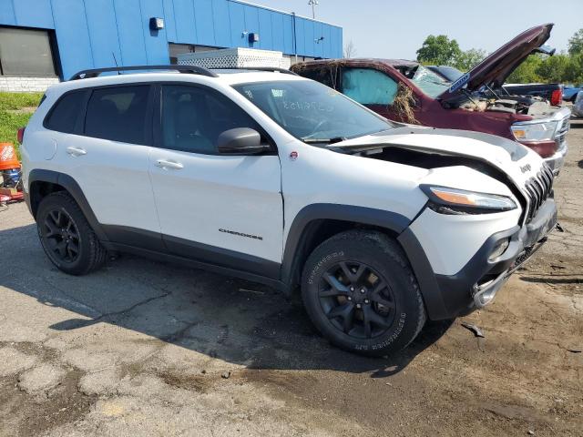 1C4PJMBX0JD571706 - 2018 JEEP CHEROKEE TRAILHAWK WHITE photo 4